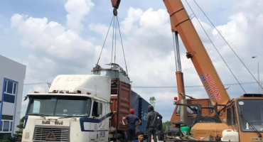 Vai trò của xe cẩu trong xây dựng và công nghiệp