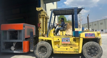 DỊCH VỤ NÂNG HẠ HÀNG HÓA KCN MỸ PHƯỚC BÌNH DƯƠNG CHUYÊN NGHIỆP