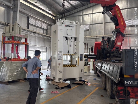NÂNG HẠ MÁY MÓC TẠI CHƠN THÀNH, BÌNH PHƯỚC – GIẢI PHÁP AN TOÀN, HIỆU QUẢ
