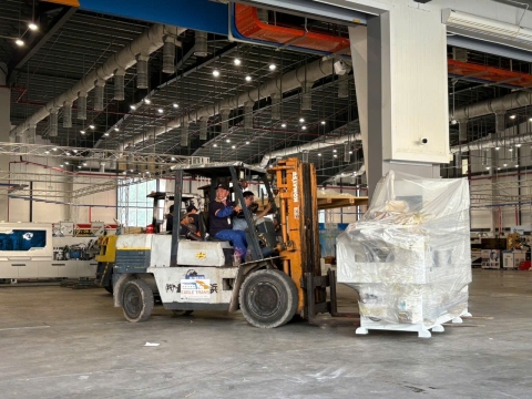 Dự án nâng cẩu hàng hóa cho công ty tại Bến Cát, Bình Dương