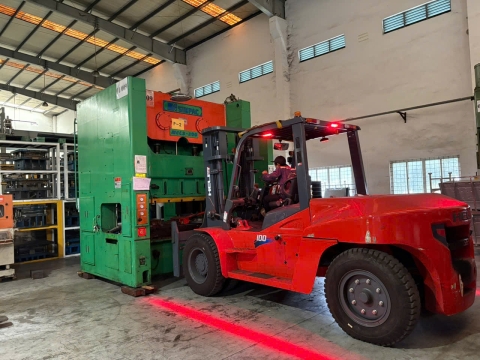 Dự án nâng cẩu hàng hóa cho công ty tại Bến Cát, Bình Dương