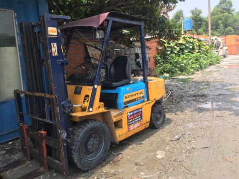 Đóng rút container tại KCN VSIP II – Dự án thực hiện bởi Xe Nâng Nhân Nghĩa