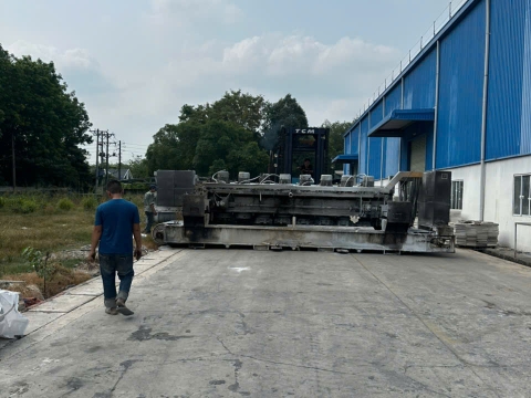 Đóng rút container tại KCN VSIP II – Dự án thực hiện bởi Xe Nâng Nhân Nghĩa