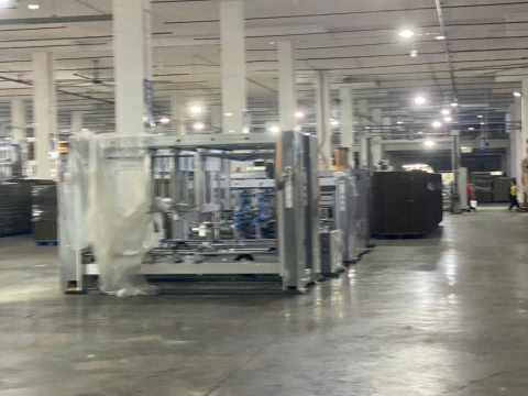 Nâng hạ và cẩu máy móc tại KCN Đồng An 2 – Dự án thực hiện bởi Xe Nâng Nhân Nghĩa