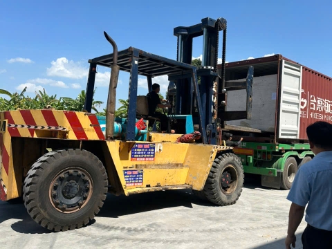 Đóng rút container giá rẻ 24h tại Bình Dương