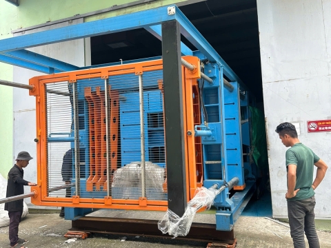 Nâng hạ và vận chuyển máy móc công nghiệp 24h tại Bình Dương