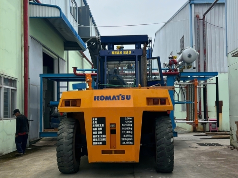 Nâng hạ và vận chuyển máy móc công nghiệp 24h tại Bình Dương