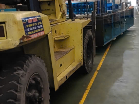 Nâng hạ và vận chuyển máy móc công nghiệp 24h tại Bình Dương