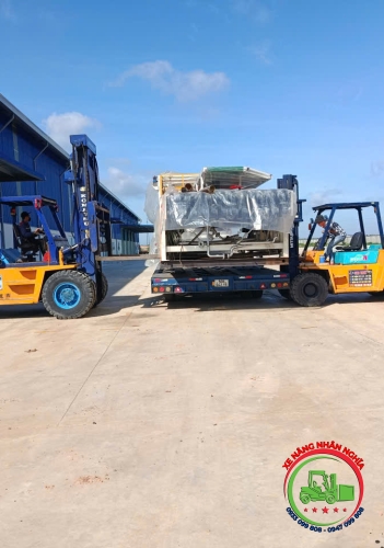 Nâng hạ máy móc tại Chơn Thành, Bình Phước – Xe Nâng Nhân Nghĩa